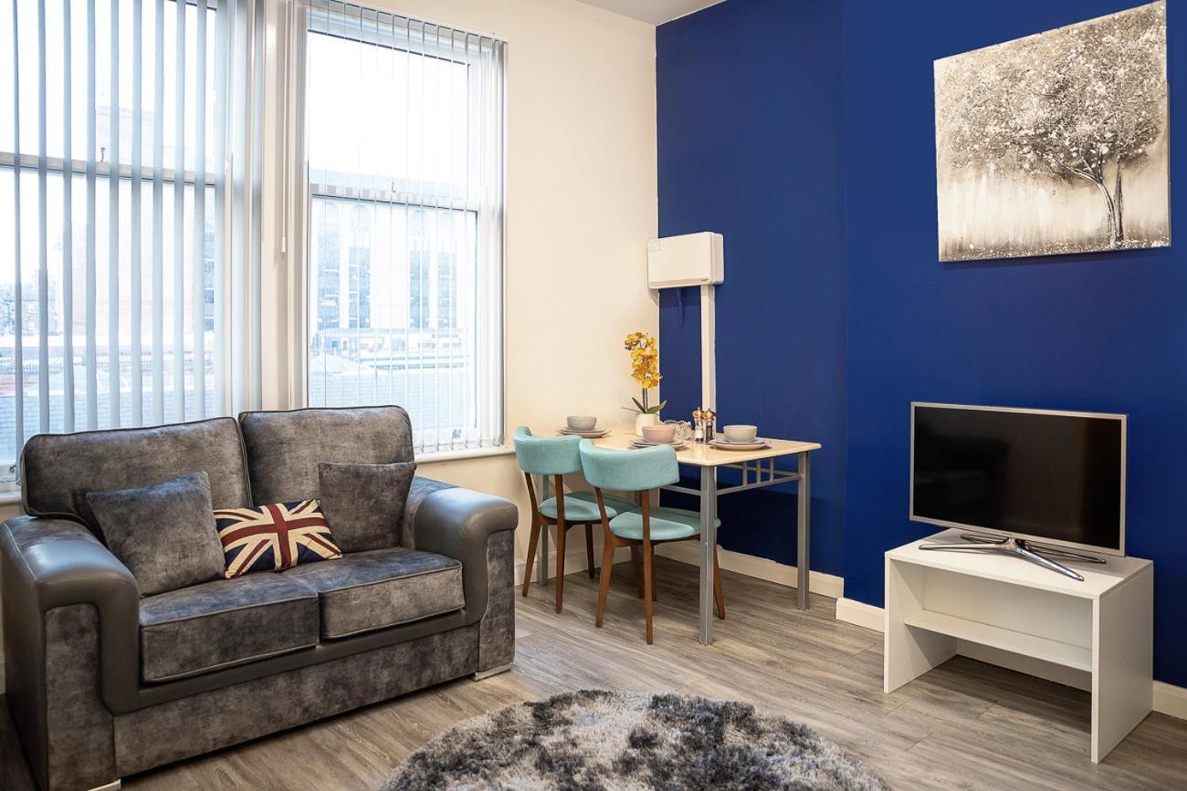 Betty'S Apartment- Metres From Train Station Harrogate Exteriör bild